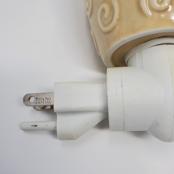 SCENTSY RUSTIC STAR MINI PLUG IN WARMER RETIRED BEIGE SWIRL BARN RED STAR - Picture 11 of 13